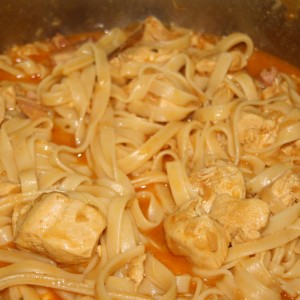 Tagliatelle com frango