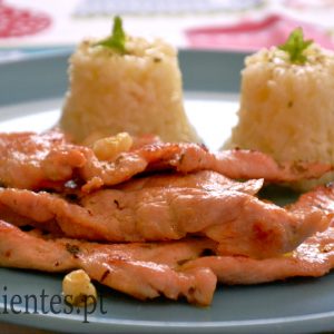 Bifes de Peru com Limão e Salsa