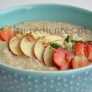 Papas de Aveia e Maçã ou Porridge